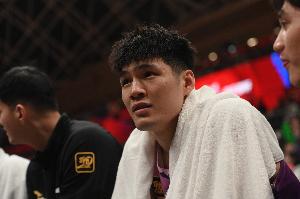 bsports-直播吧：广东队再度尝试得到陈国豪