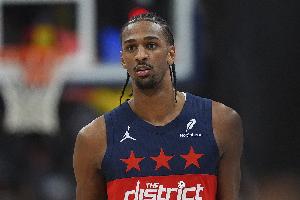 必一运动官方网站-这才像样！萨尔15中7贡献16分12板8帽准三双 正负值+16最高