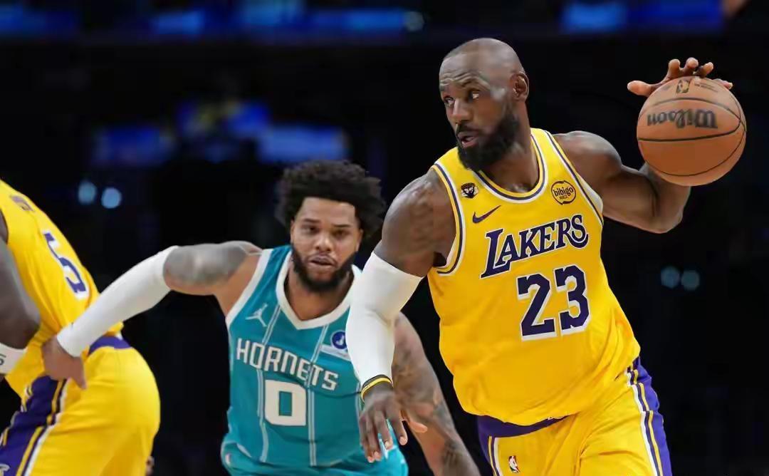 必一运动网页版-湖人溃败黄蜂暴露致命短板，火箭遇强则弱，勇士逆境翻盘显韧性