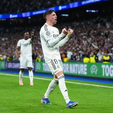 必一运动官方网站-费德·巴尔韦德成欧冠第二位帽子戏法乌拉圭球员|沃尔特·帕迪亚尼|欧冠联赛|卡洛斯-巴尔韦德|联赛|帕迪亚尼_新浪体育_新浪新闻